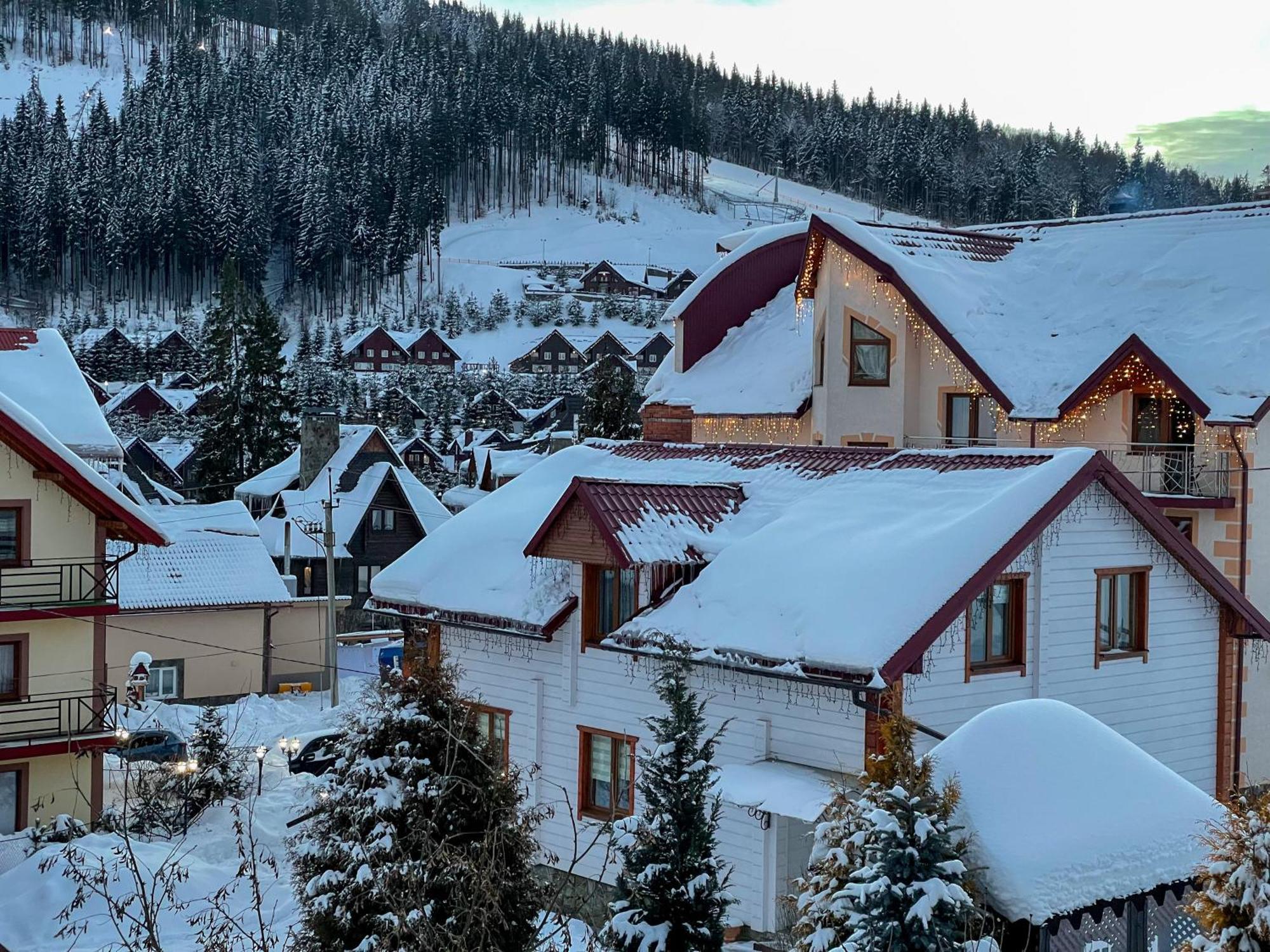 Sadyba U Halyny Sunrise Bukovel Exterior photo
