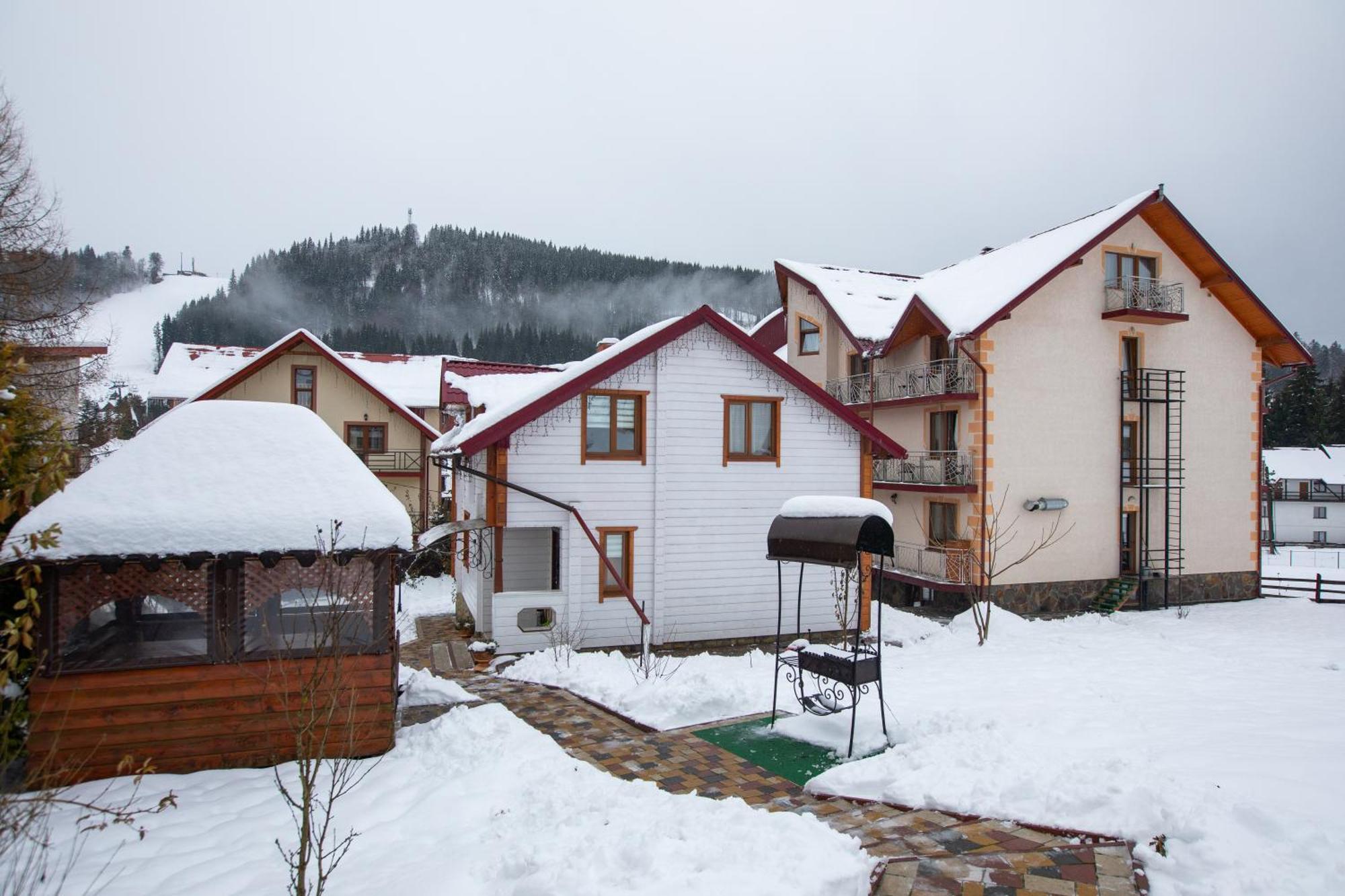Sadyba U Halyny Sunrise Bukovel Exterior photo